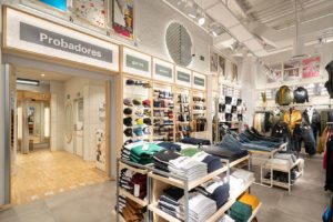 Iluminación retail Pull and Bear Islazul 02